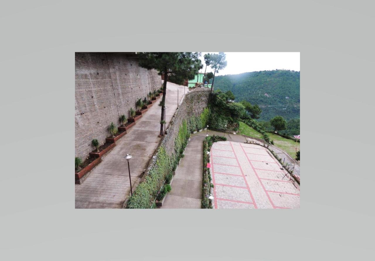 2Bhk Furnished Apartment/Near Kasauli/Barog/Luv Fun & Adventure Solan Bagian luar foto